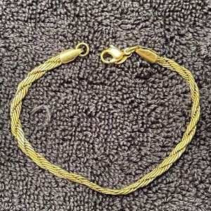 Monet rope gold tone bracelet used